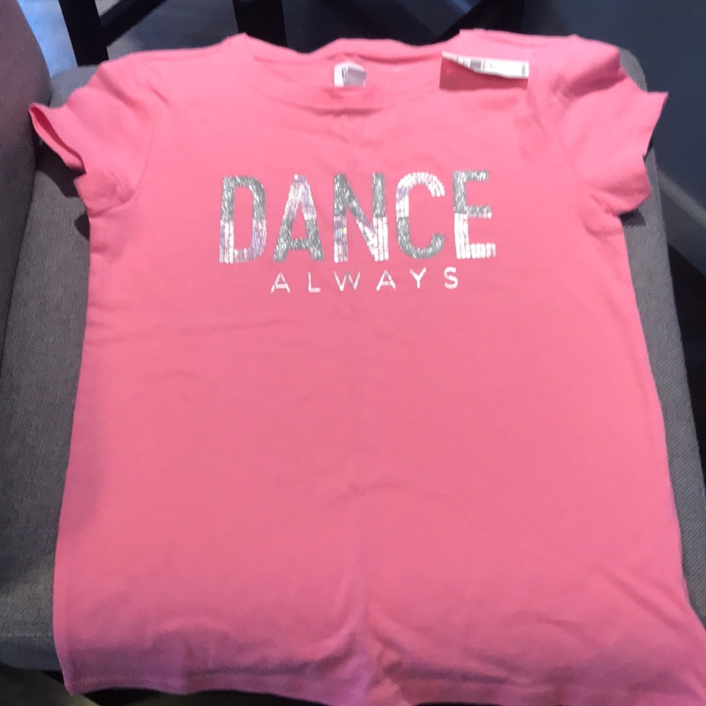Gap pink “Dance Always” glitter t-shirt medium NWT
2FOR$12 3FOR$18